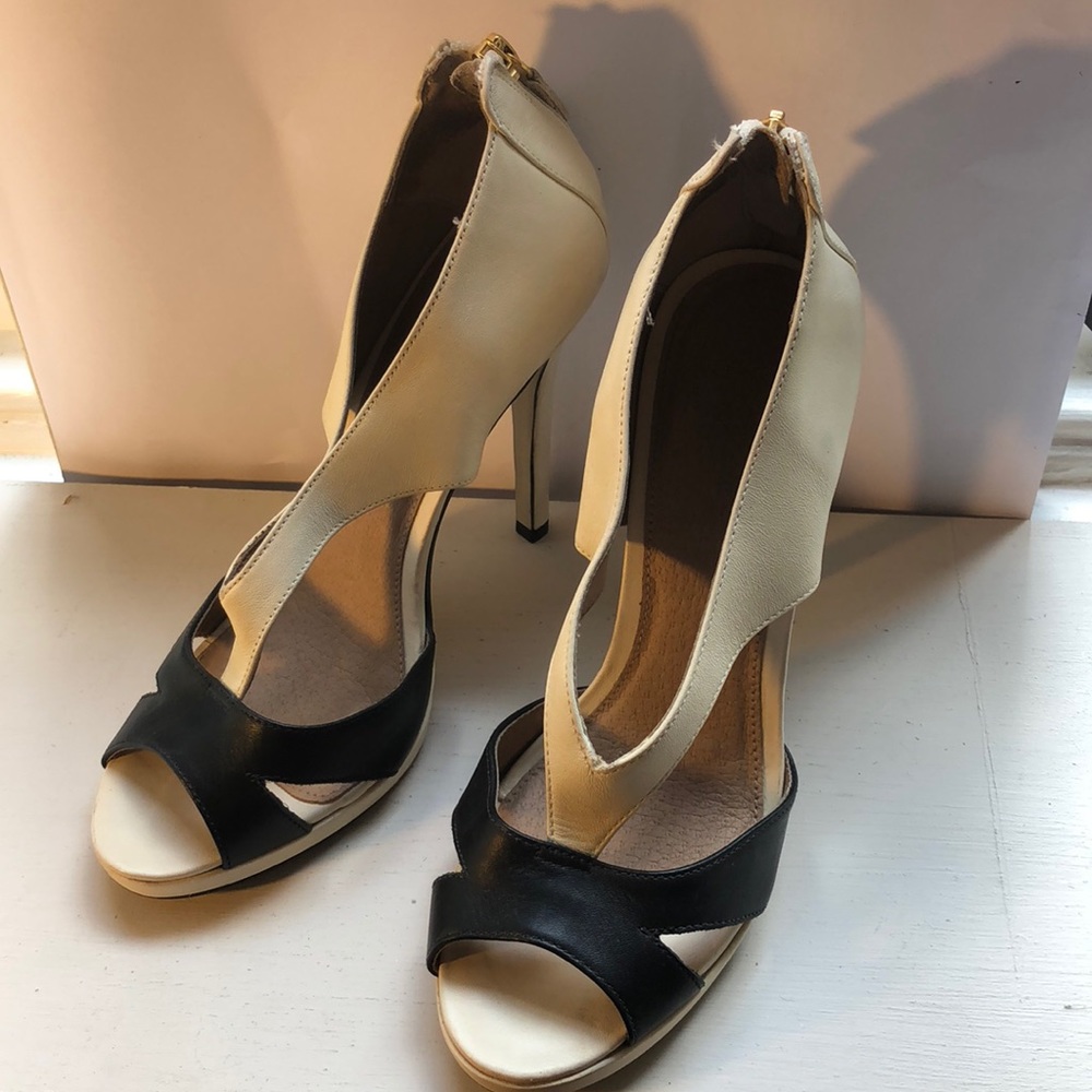 New Topshop open toe black & cream stilettos sz8.5